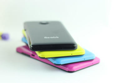 【紐維N9 新款四核4G ROM+512MB RAM 500萬攝像頭送香水味移動電源】價格,廠家,圖片,手機,南京彰申通信設備-